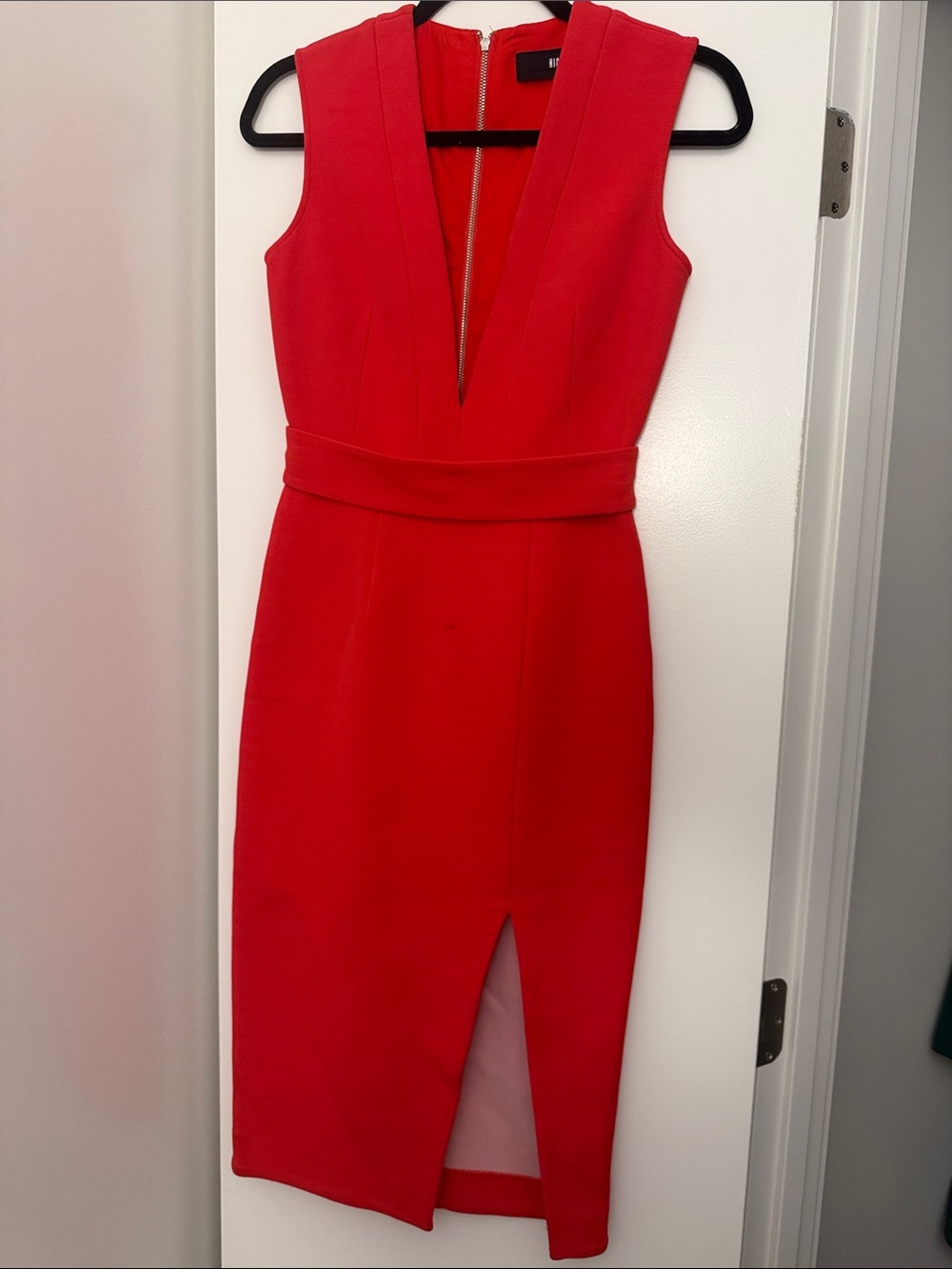 NICHOLAS Red Sleeveless V-Neck Midi Sheath Dress